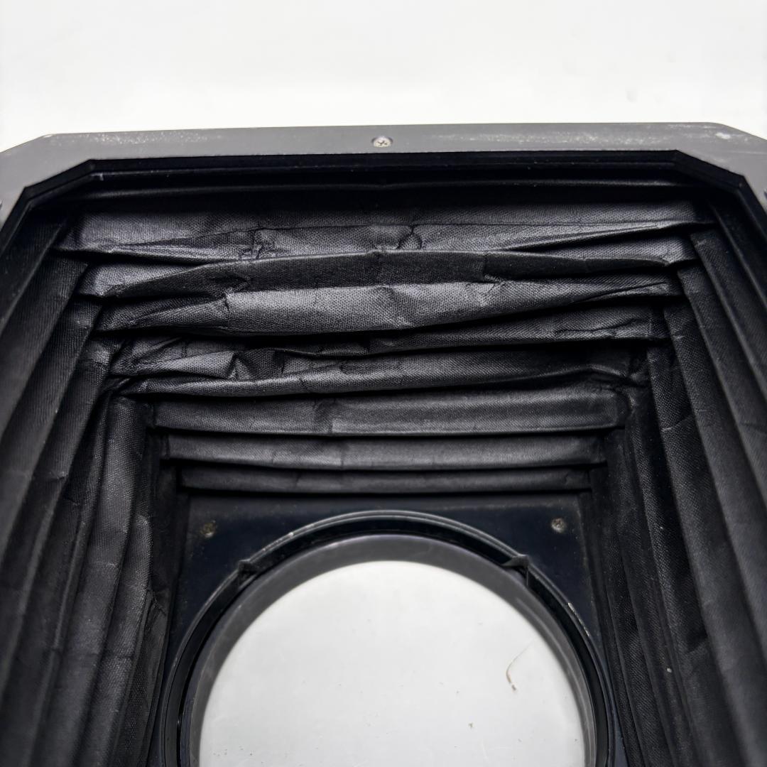 Mamiya Lens Hoods Bellows Hood 02
