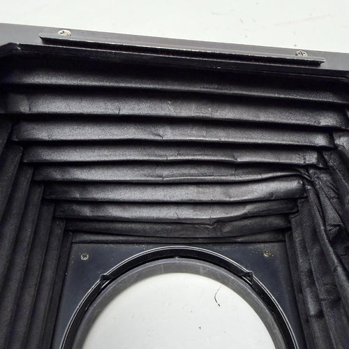 Mamiya Lens Hoods Bellows Hood 02