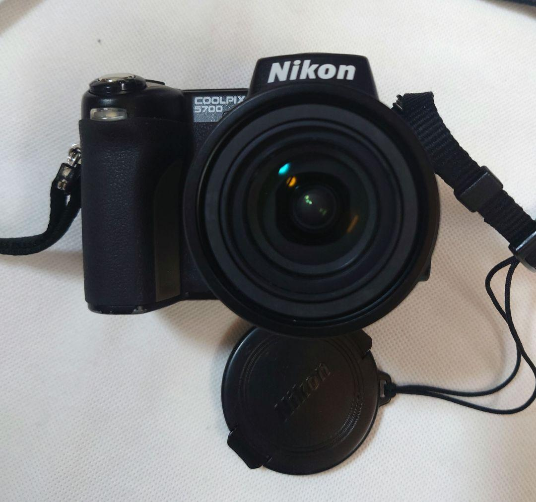 Nikon Compact Digital Camera Coolpix 5700