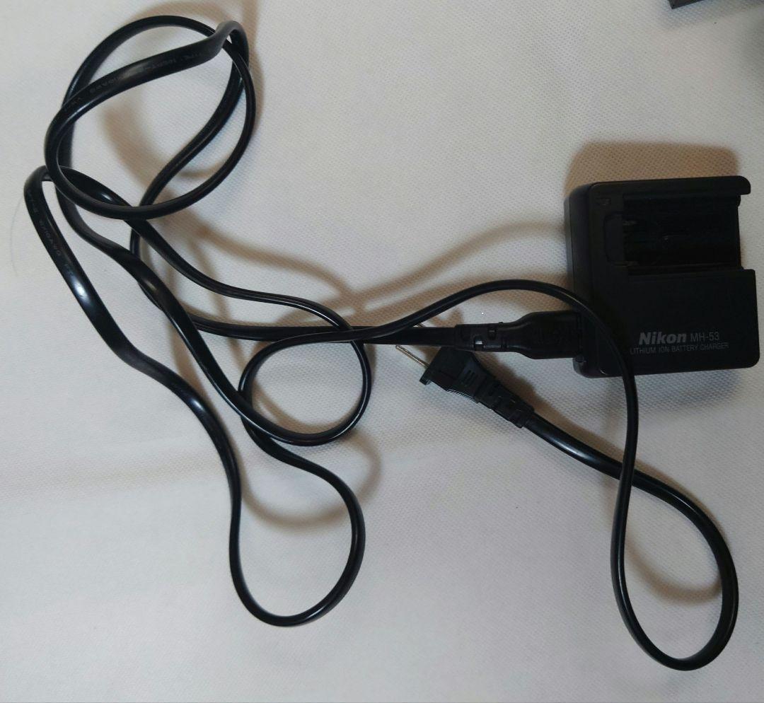 Nikon Compact Digital Camera Coolpix 5700