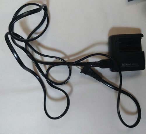 Nikon Compact Digital Camera Coolpix 5700
