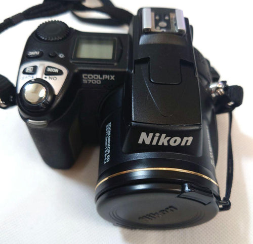 Nikon Compact Digital Camera Coolpix 5700