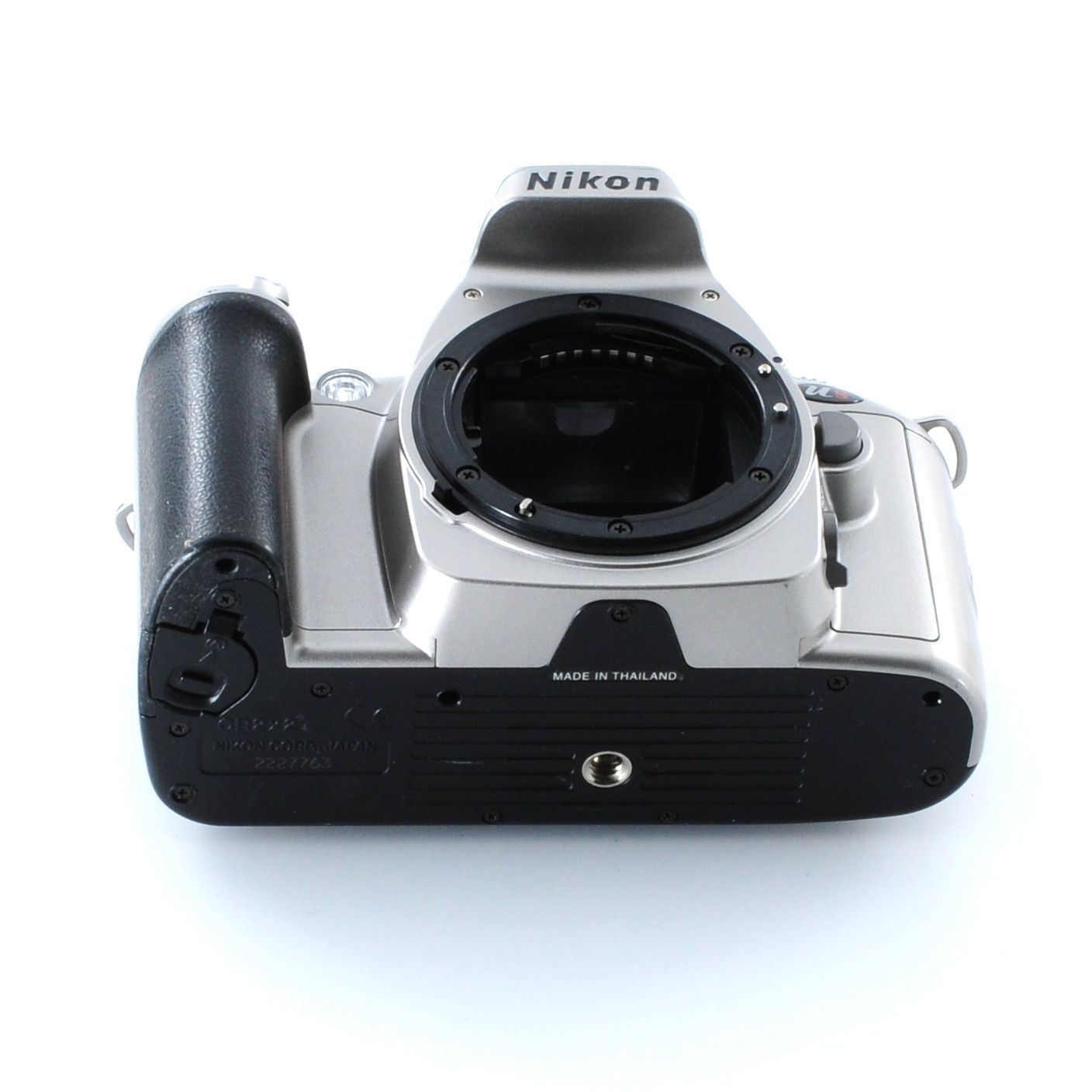 Nikon Slr Camera (Film) U #T039