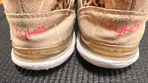 Sneakers .Tenacity