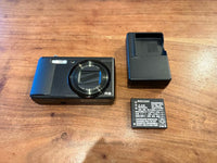 Ricoh Compact Digital Cameras R8