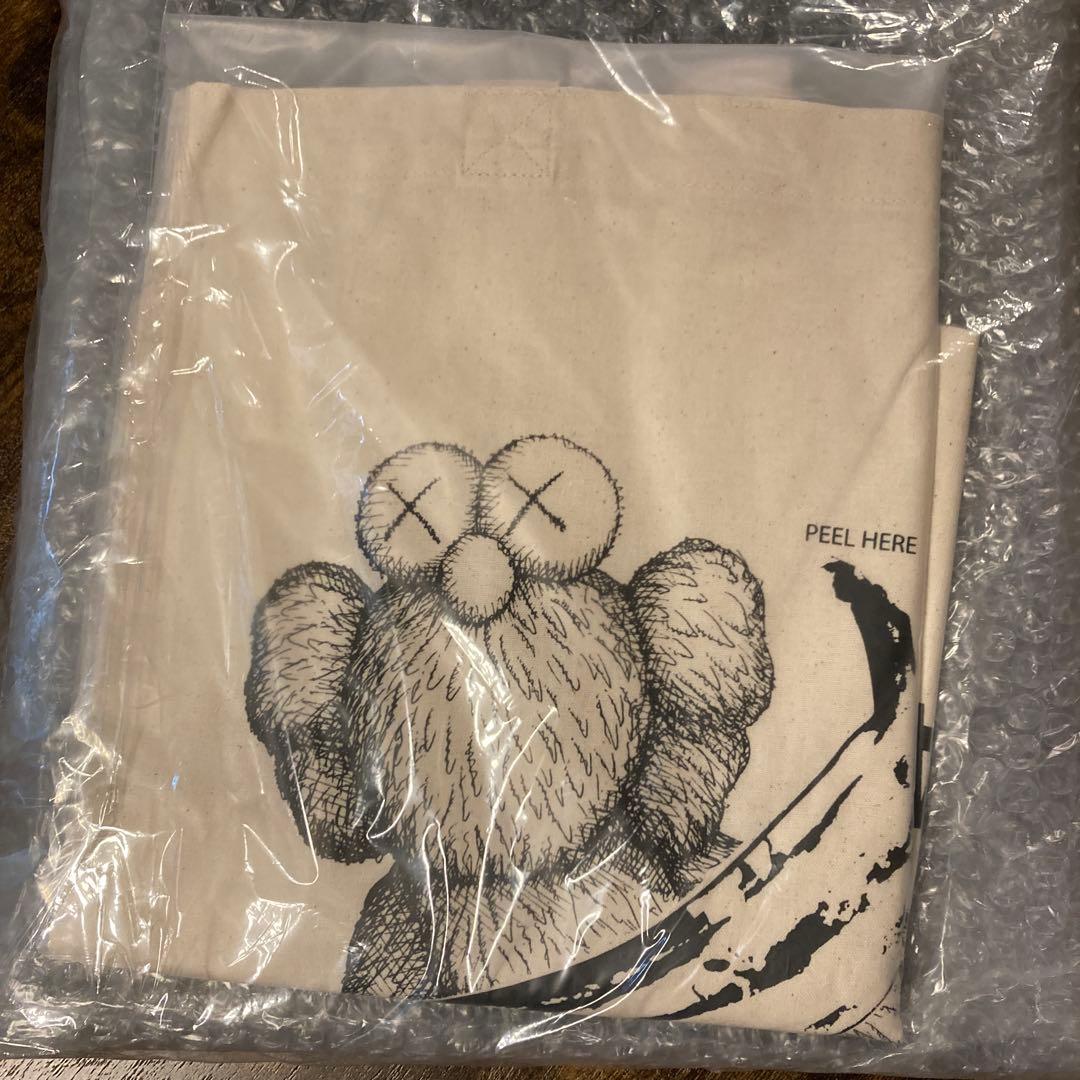 Art, Design Music Uniqlo