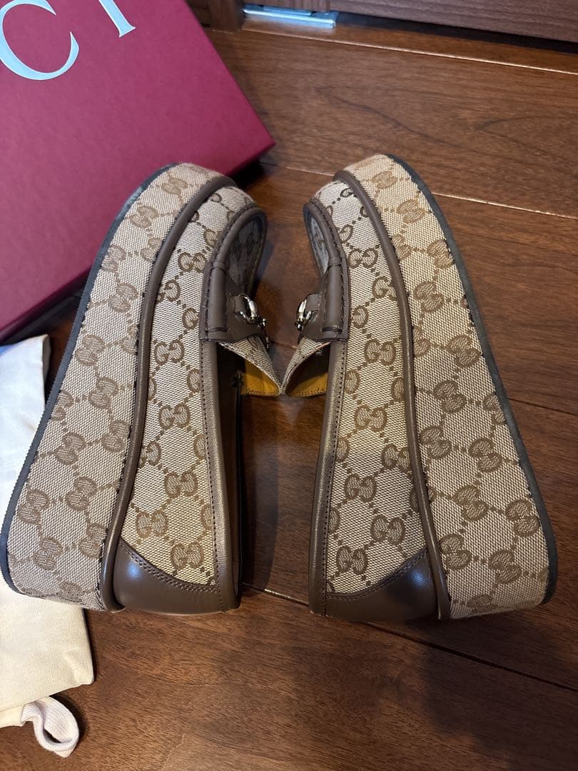 Gucci Loafers Dress Shoes 361/2