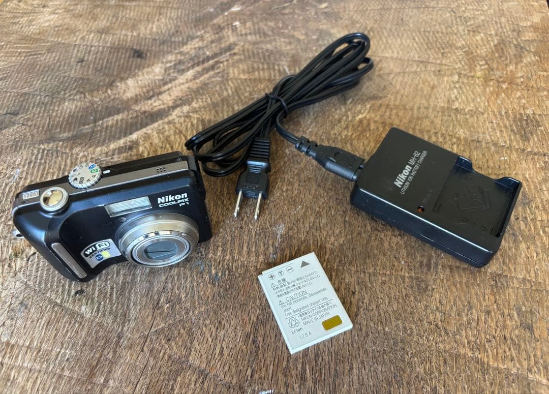Nikon Compact Digital Camera Coolpix P1 4634A-Cxp1
