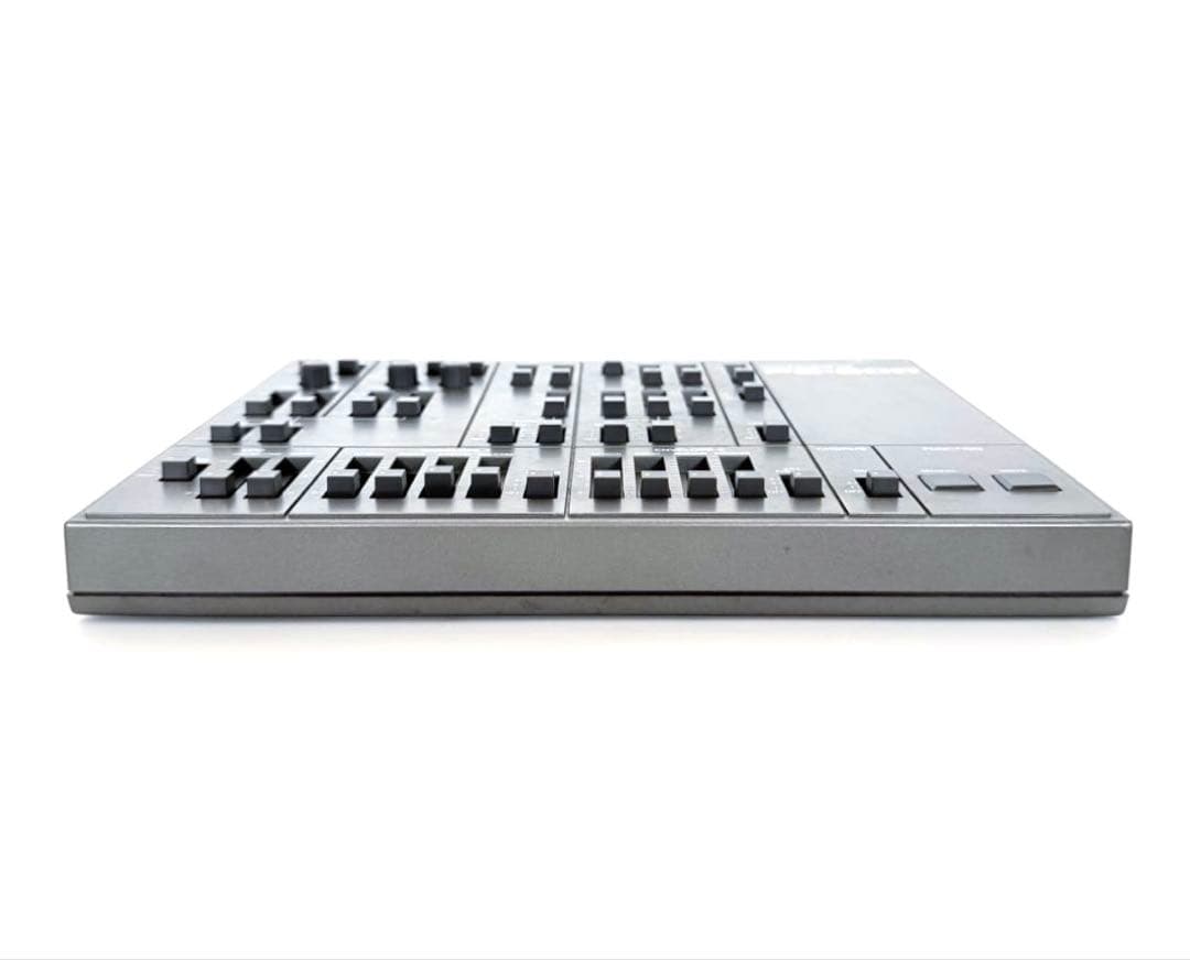 Analog Synthesizers Roland Pg-800
