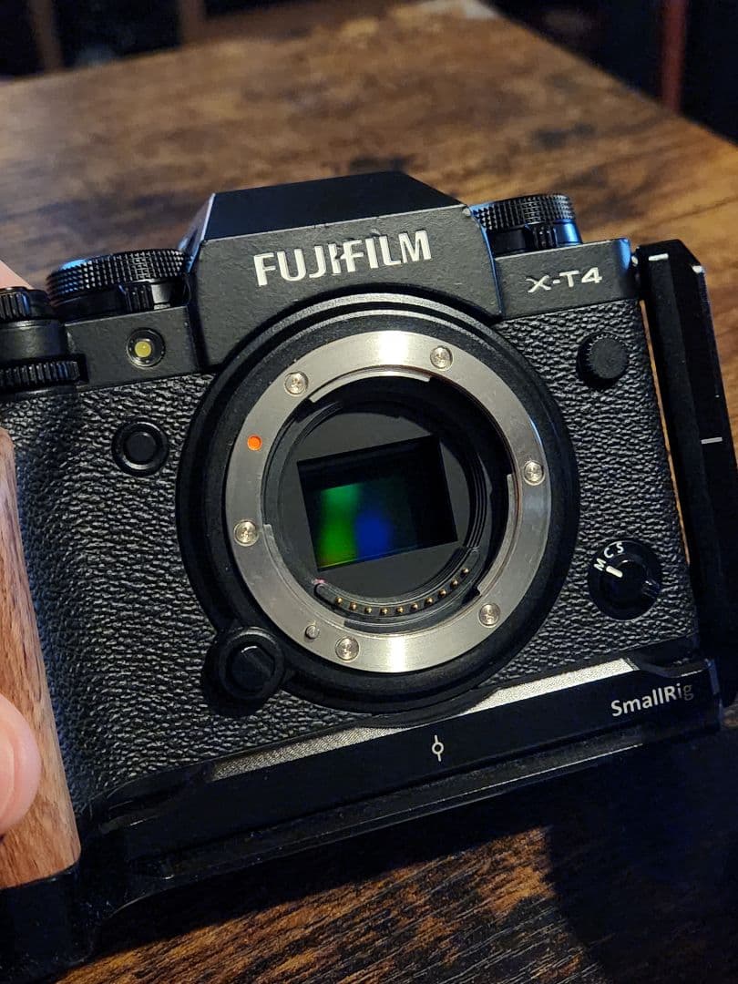 Fujifilm Mirrorless Interchangeable Lips X-T4 Xf18-55Mm