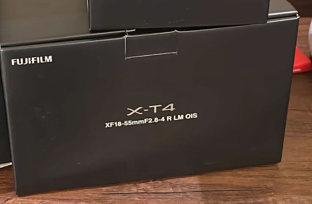 Fujifilm Mirrorless Interchangeable Lips X-T4 Xf18-55Mm