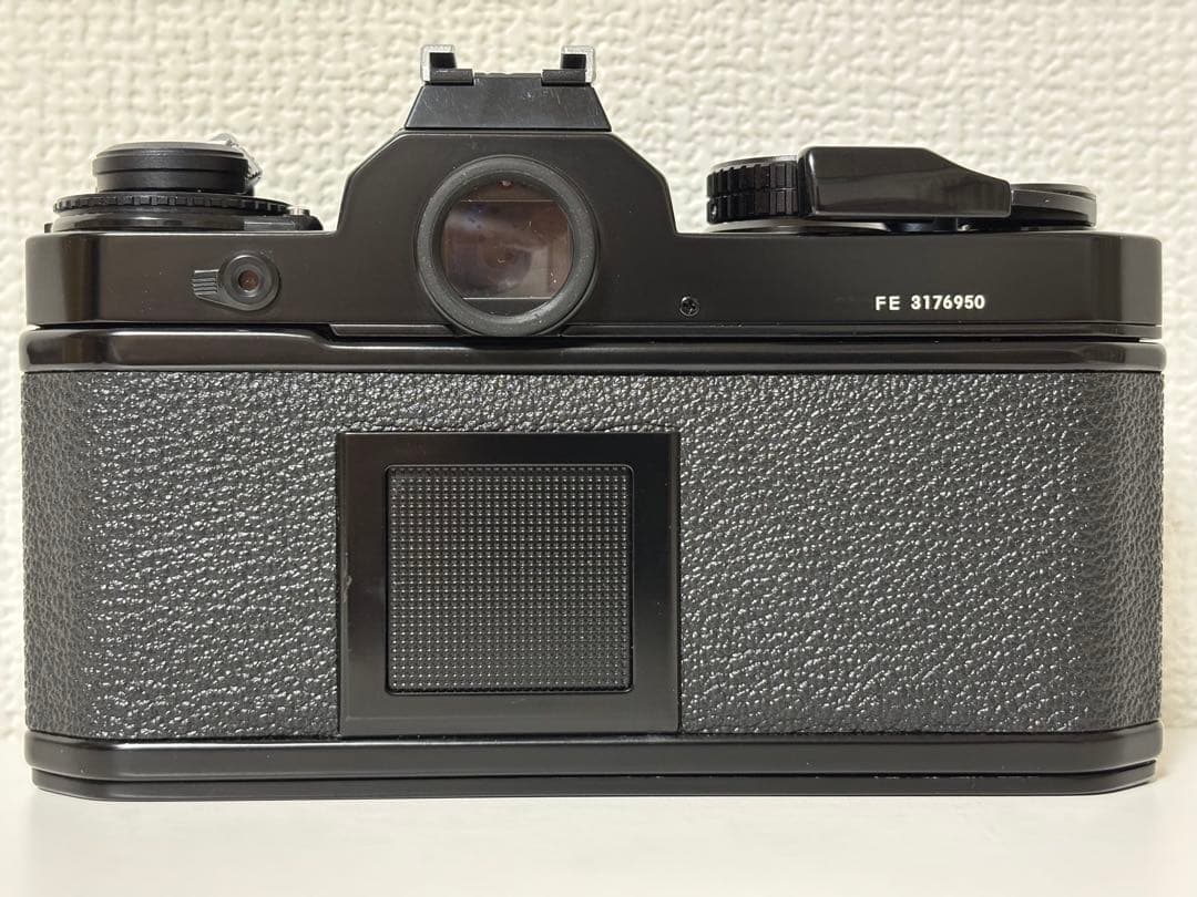 Nikon Slr Camera (Film) Fe