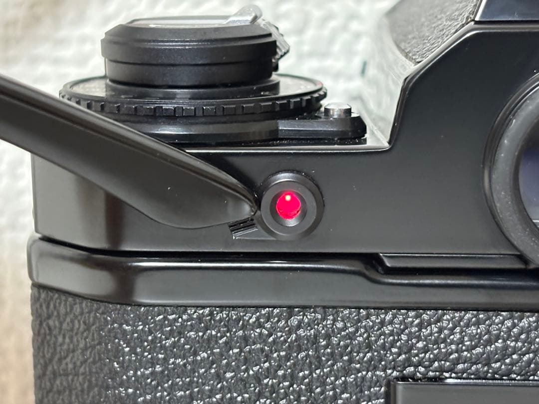 Nikon Slr Camera (Film) Fe