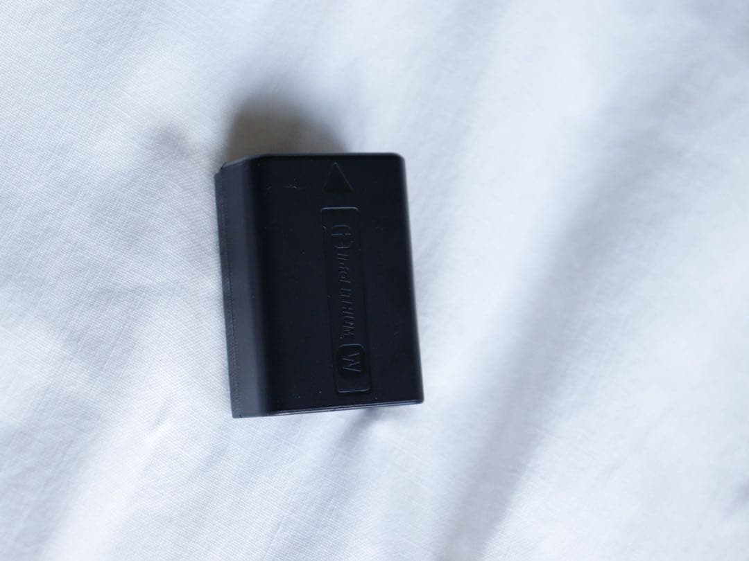 Sony Mirrorless Interchangeable Lips L*G 7