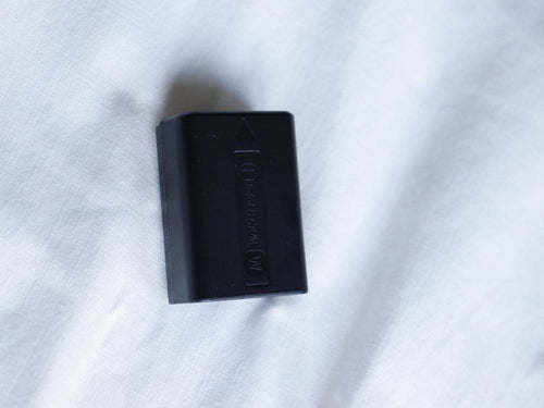 Sony Mirrorless Interchangeable Lips L*G 7
