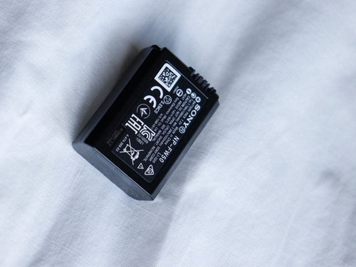 Sony Mirrorless Interchangeable Lips L*G 7