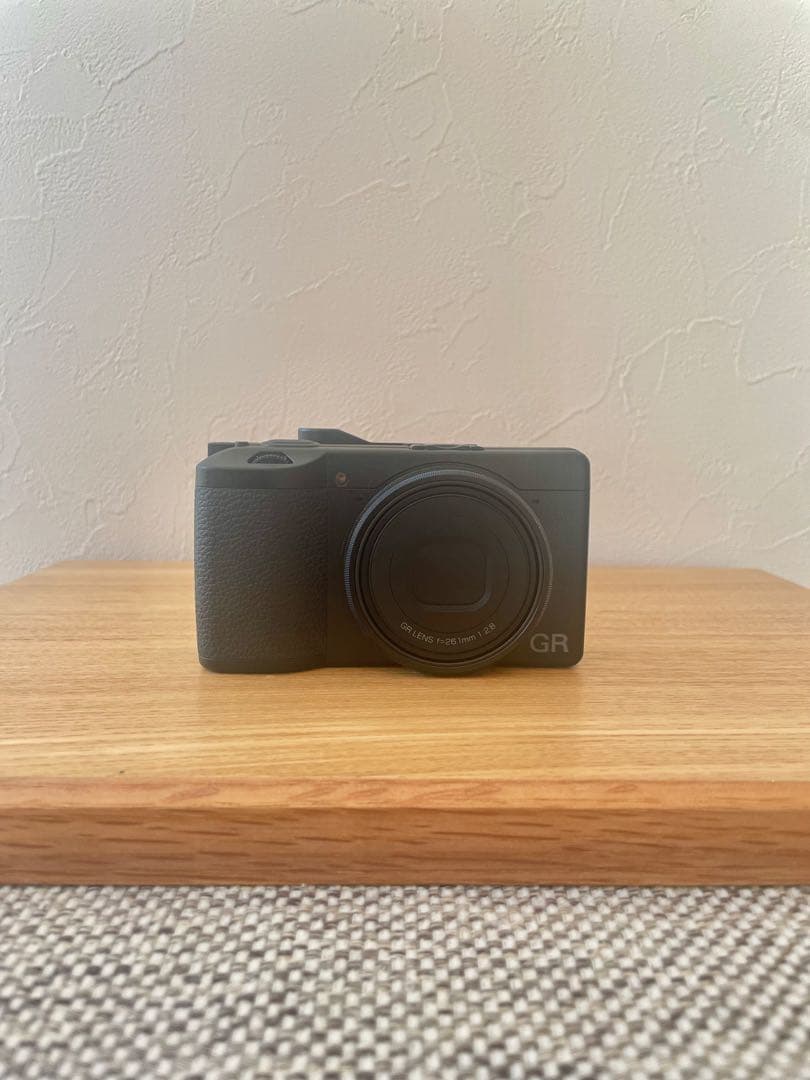 Ricoh Compact Digital Cameras Griiix 2200