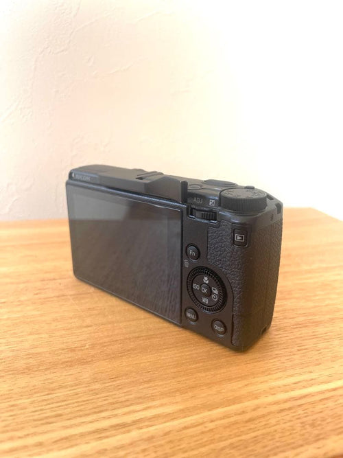 Ricoh Compact Digital Cameras Griiix 2200