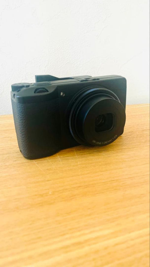 Ricoh Compact Digital Cameras Griiix 2200