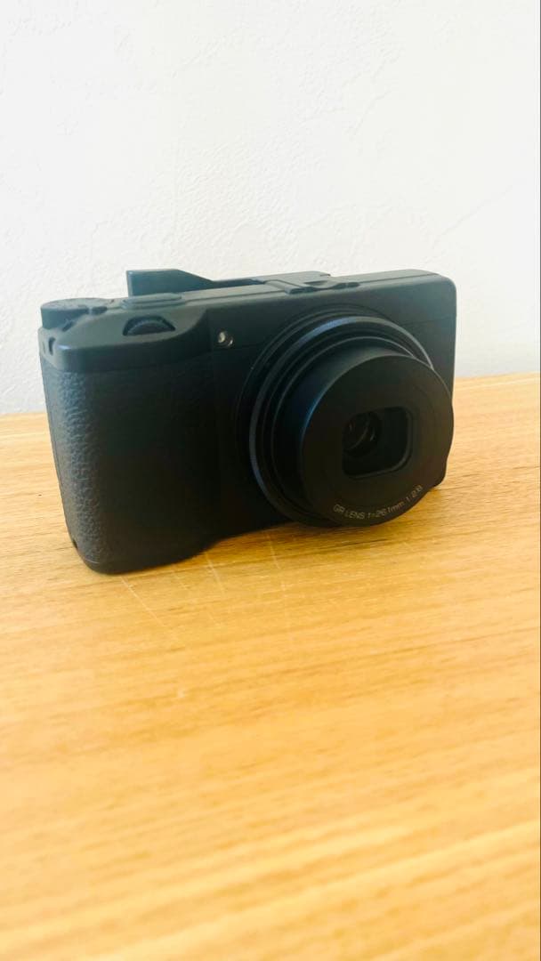 Ricoh Compact Digital Cameras Griiix 2200