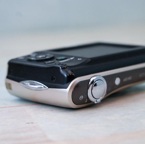 Nikon Compact Digital Camera Coolpix L21