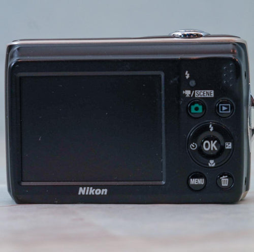 Nikon Compact Digital Camera Coolpix L21