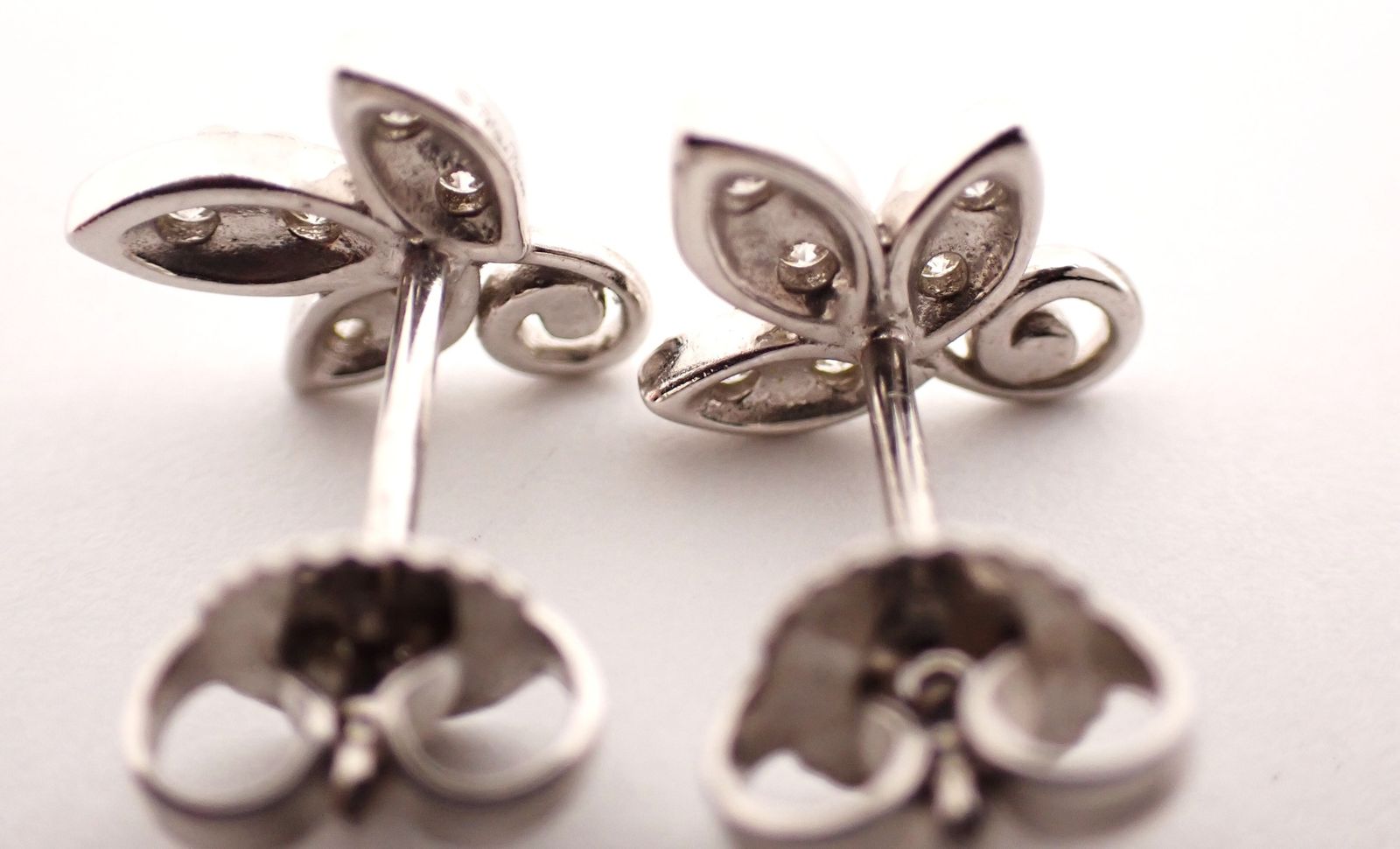 Tiffany Earrings (For Both Ears) Tiffany&Co.( K18 750Wg 2.3G