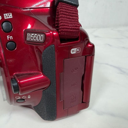 Nikon Digital Slr 2,412 D5500 Red Af-S Dx Nikkor 18-55Mm 1:3.5-5.6 G Vr 1117K