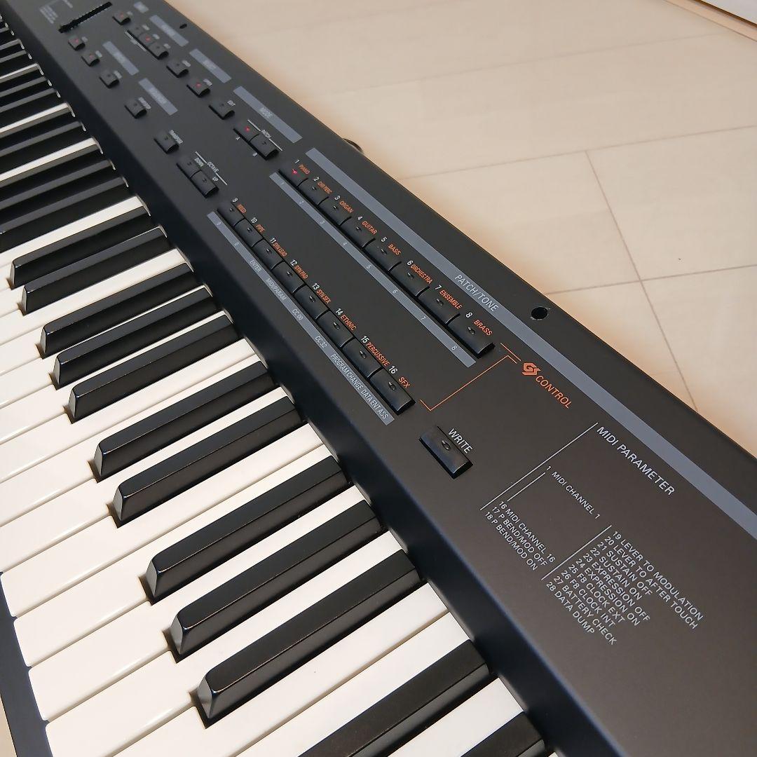 Roland Keyboard Instruments A-33 Midi