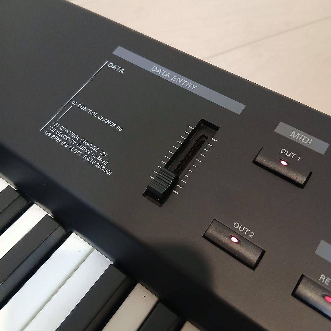Roland Keyboard Instruments A-33 Midi