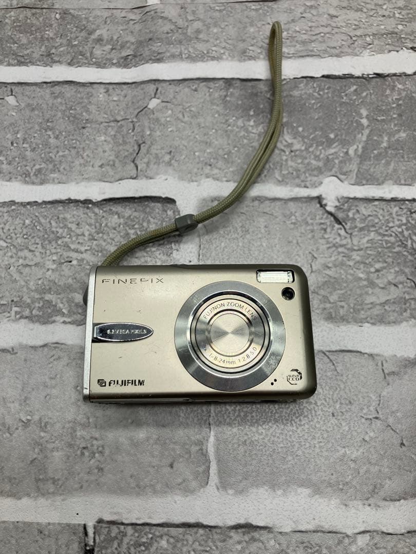 Fujifilm Compact Digital Camera Finepix F30