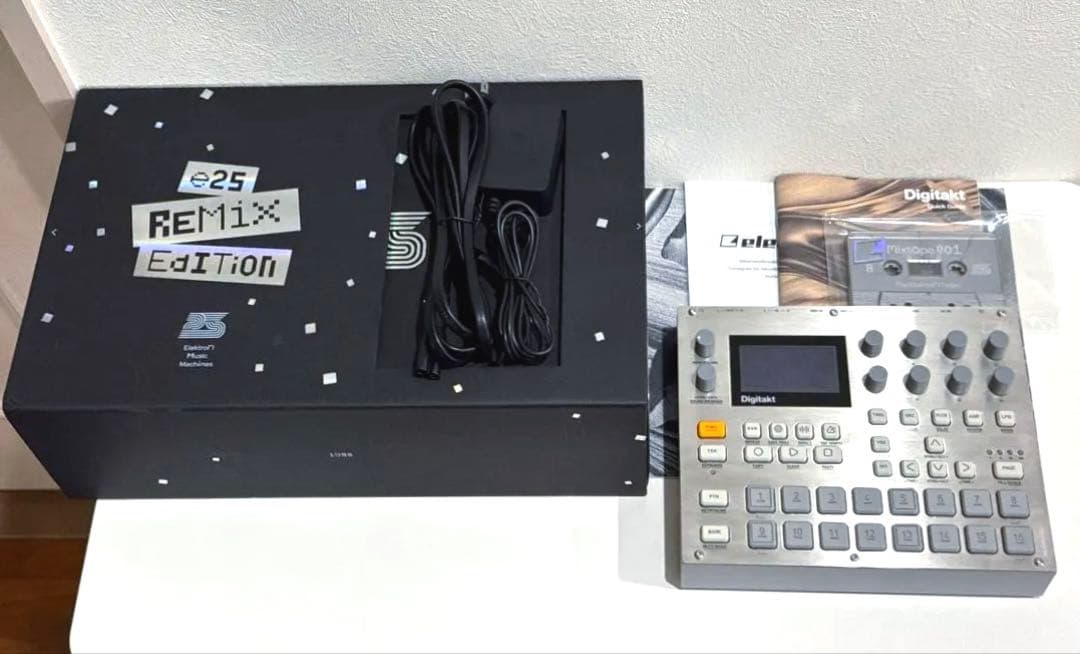 Roland Sampler Elektron Digitakt E25 Remix Edition
