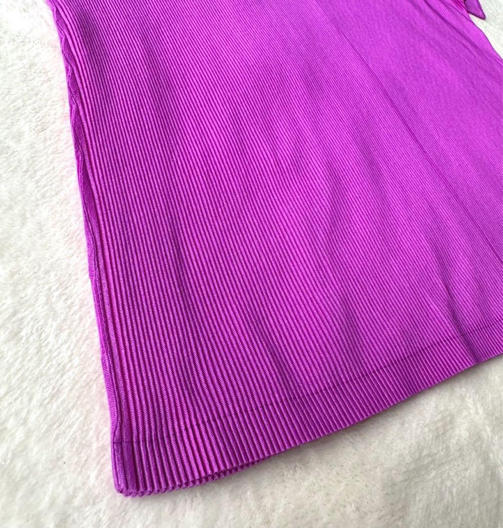 Pleats Please Short-Sleeve Issey Miyake