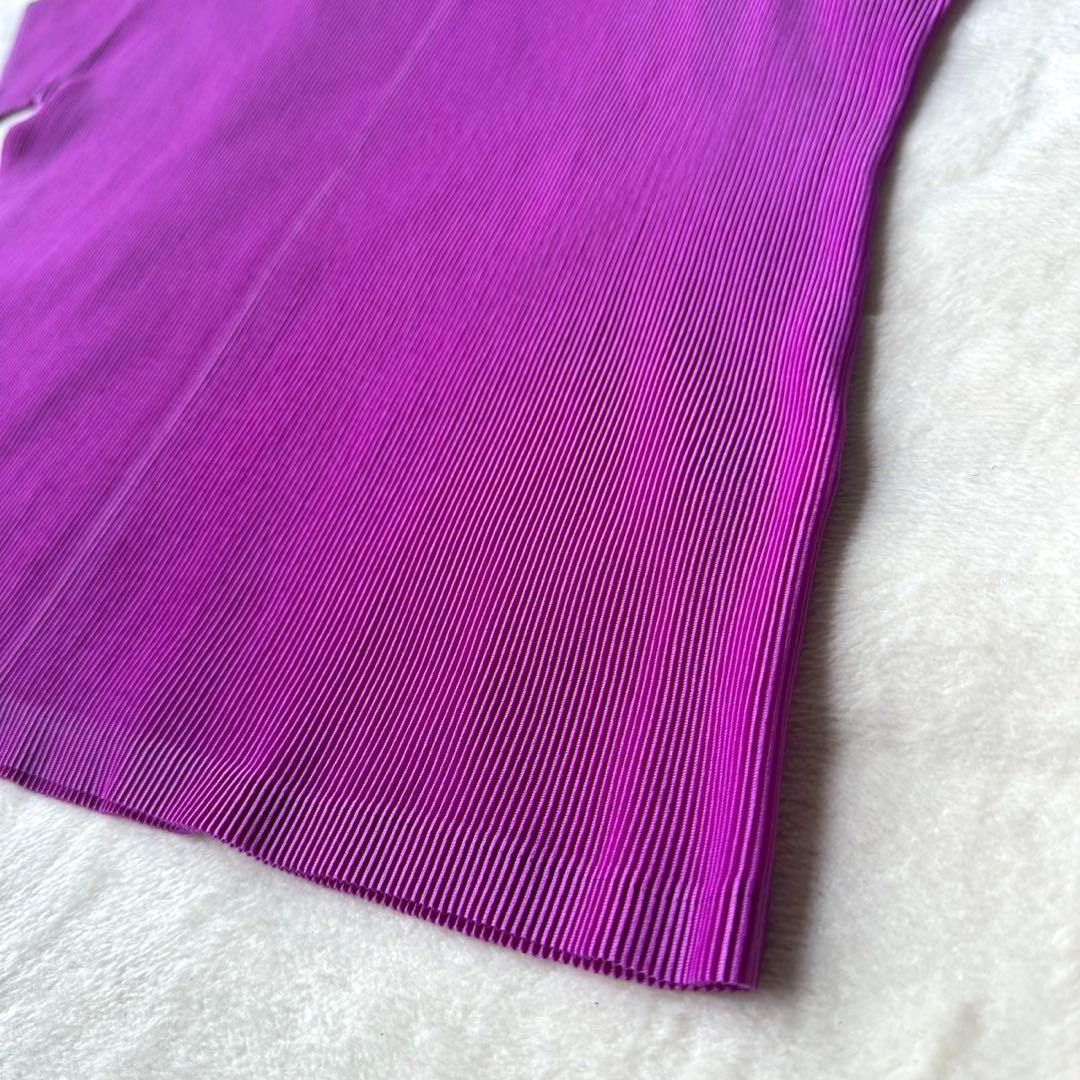 Pleats Please Short-Sleeve Issey Miyake