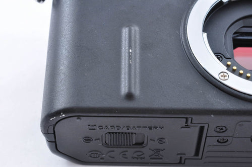 Nikon Mirrorless Interchangeable Lips 21 1 V1 K0122