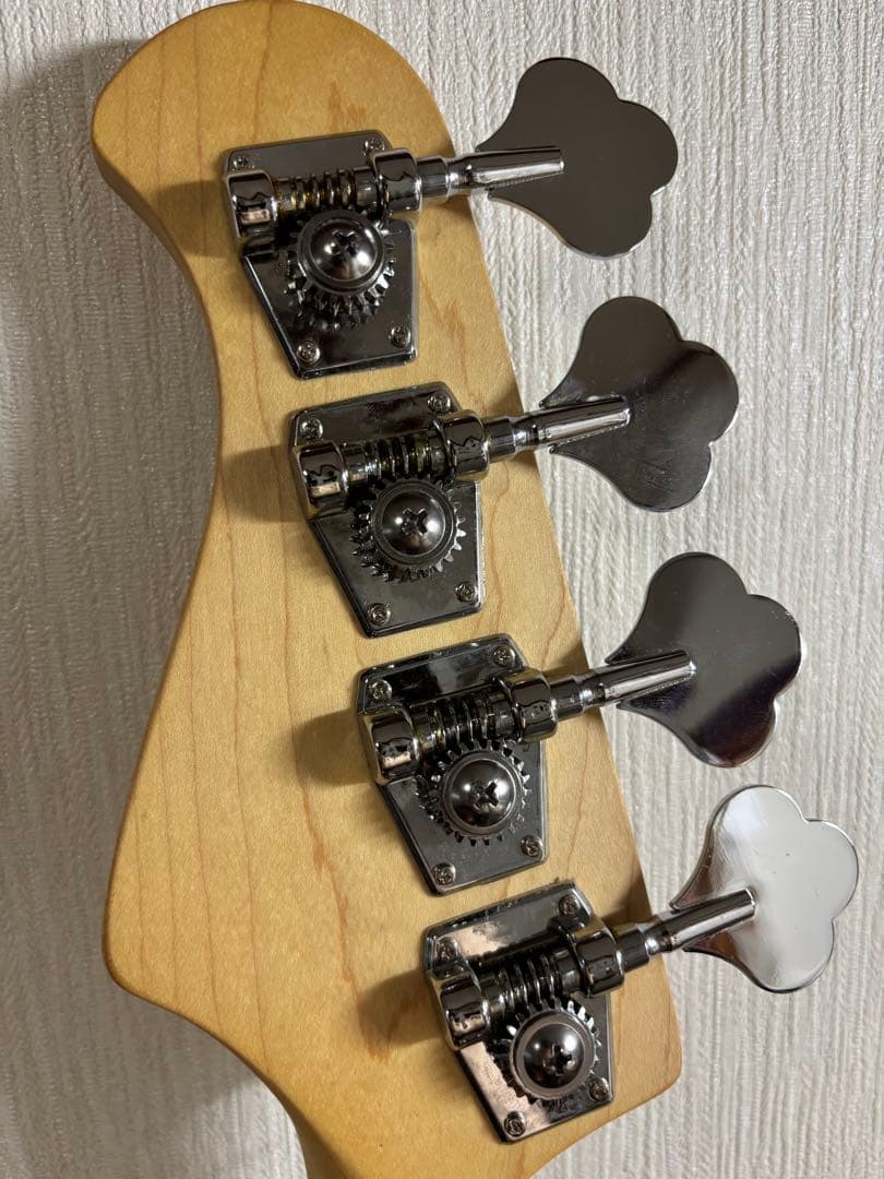 Electric Basses Bacchus Universe Series Vox