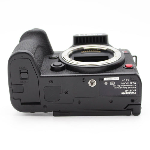 Panasonic Mirrorless Interchangeable Lips S1M2 13801
