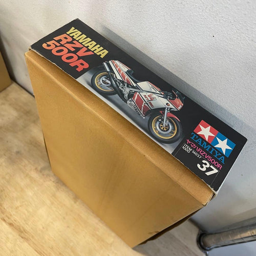Tamiya Motorcycle Bike Yamaha Rzv500R 1/12 No.37