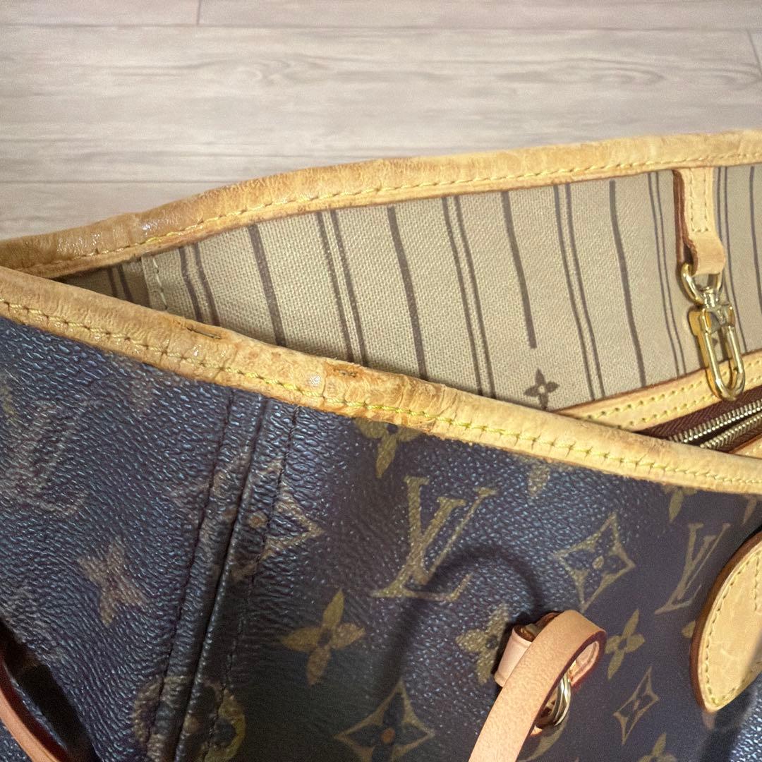 Louis Vuitton Tote Bags