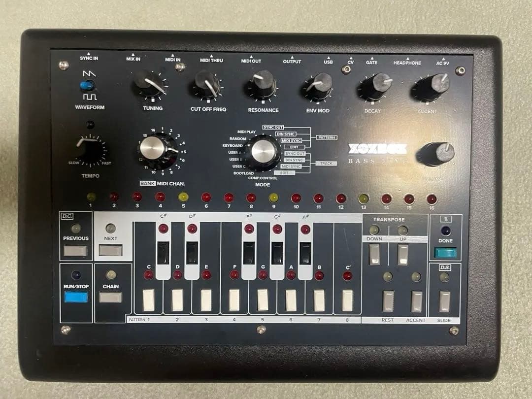Analog Synthesizer Xoxbox