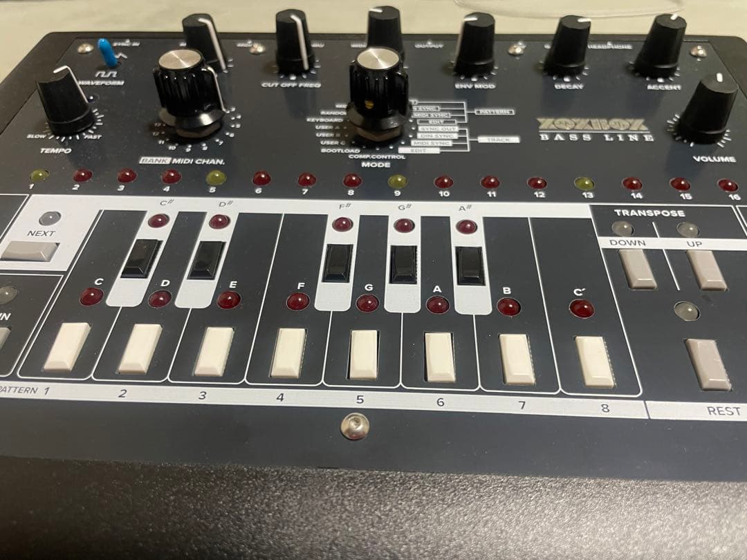 Analog Synthesizer Xoxbox