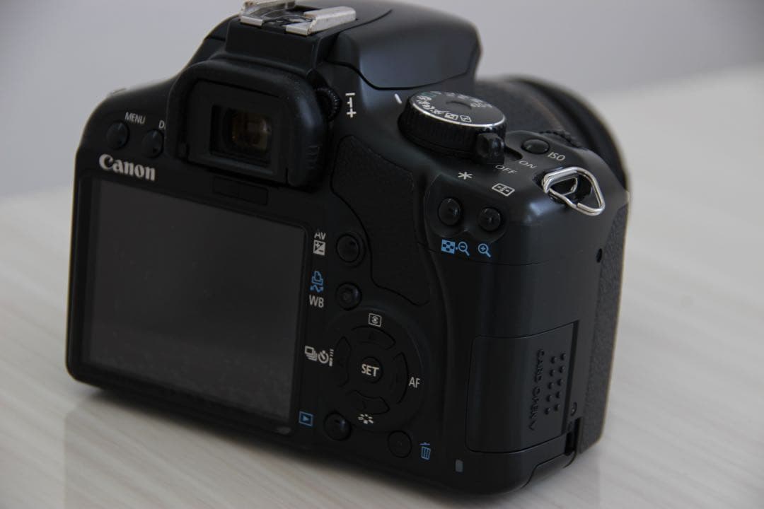 Canon Slr Camera (Film) Kiss X2