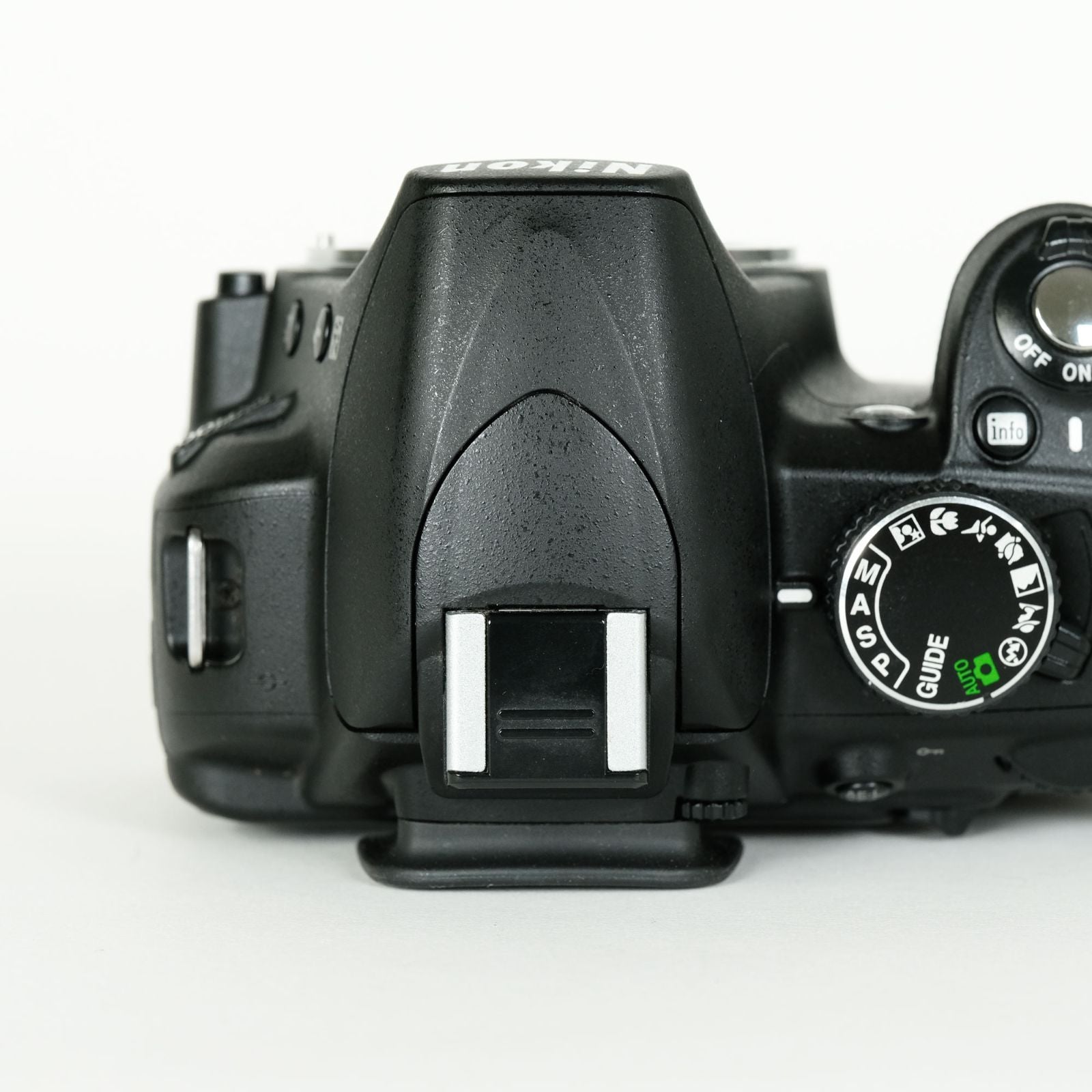 Nikon Digital Slr 7,960 D3100 F
