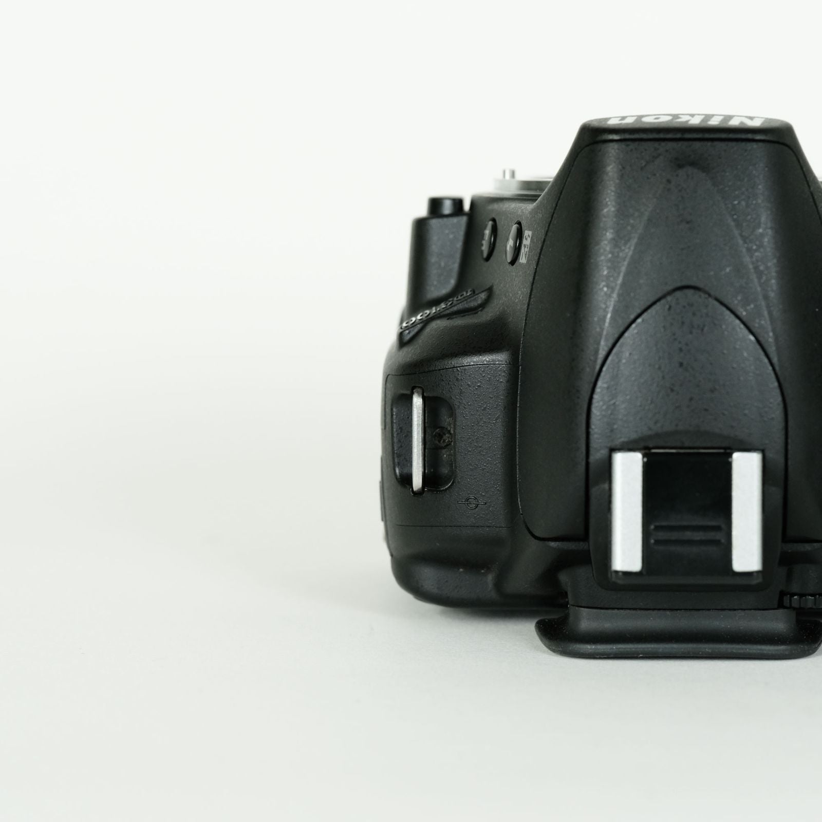 Nikon Digital Slr 7,960 D3100 F