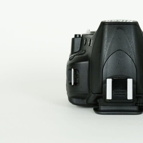 Nikon Digital Slr 7,960 D3100 F