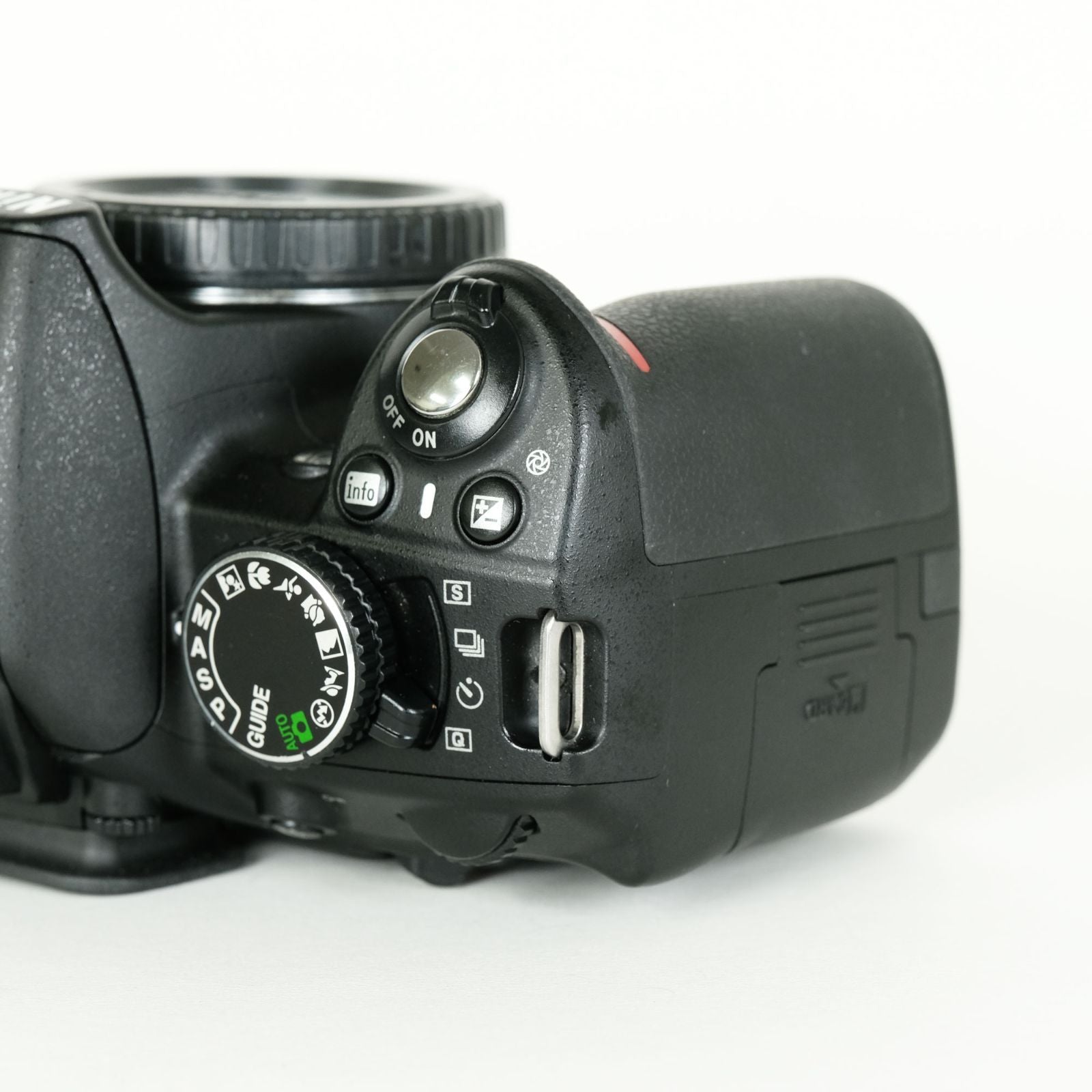 Nikon Digital Slr 7,960 D3100 F