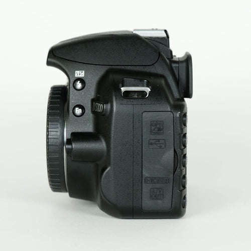 Nikon Digital Slr 7,960 D3100 F