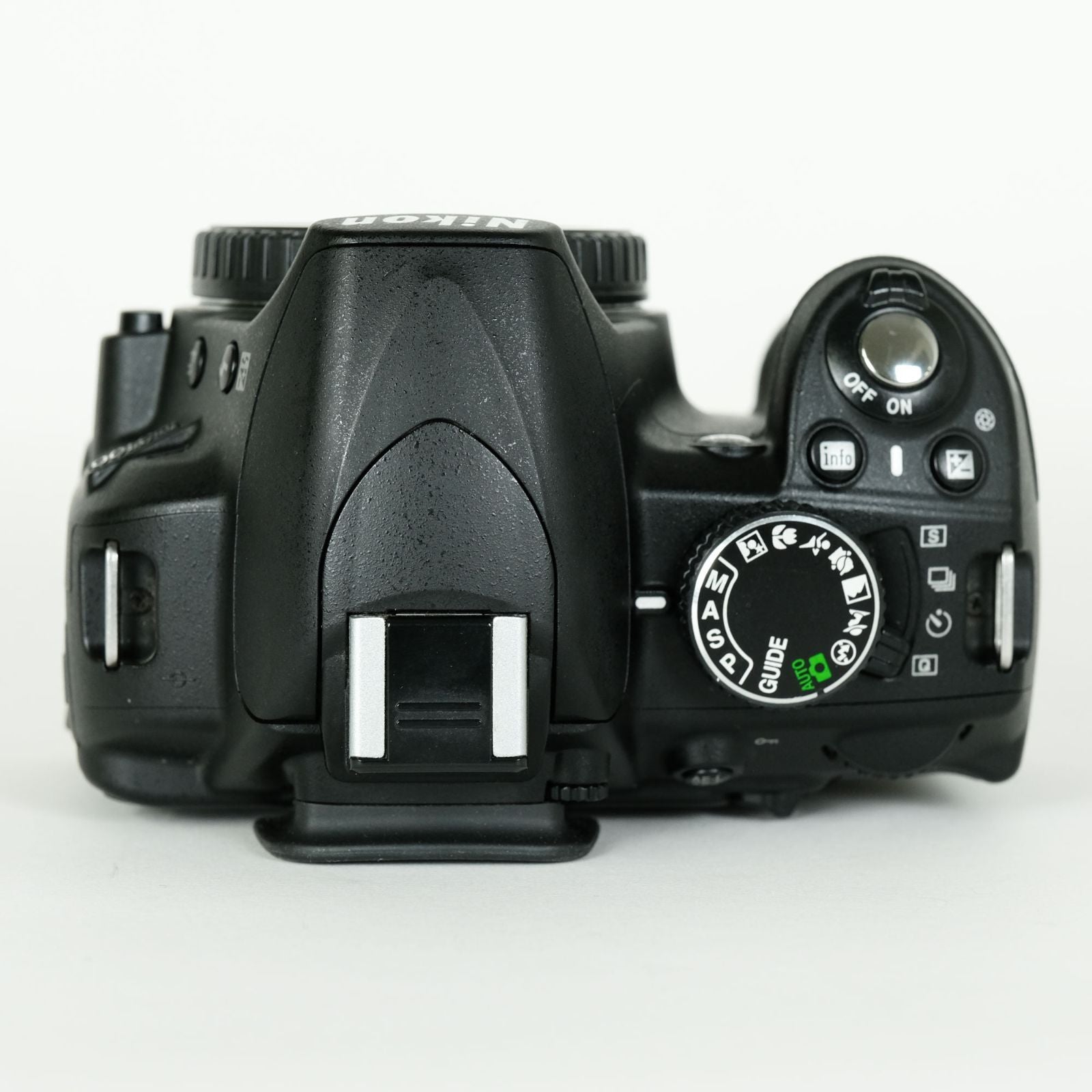 Nikon Digital Slr 7,960 D3100 F