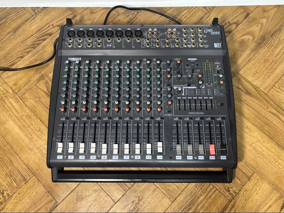 Yamaha Analog Mixer Emx2000