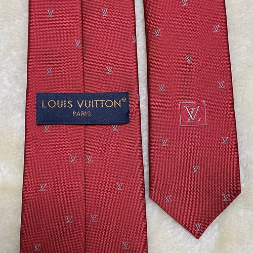 Louis Vuitton Tie Lv 7